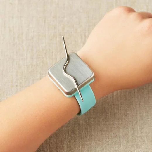 CocoKnits - Maker's Keep Armband blau (magnetisches Silikon-Armband)