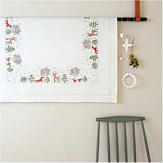 Tischdecke Winterwald bedruckt - Rico Design (Stickpackung)