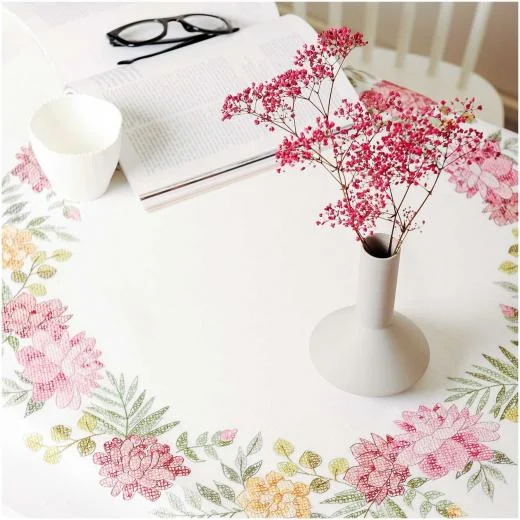Tischdecke Chrysanthemen bedruckt - Rico Design (Stickpackung)