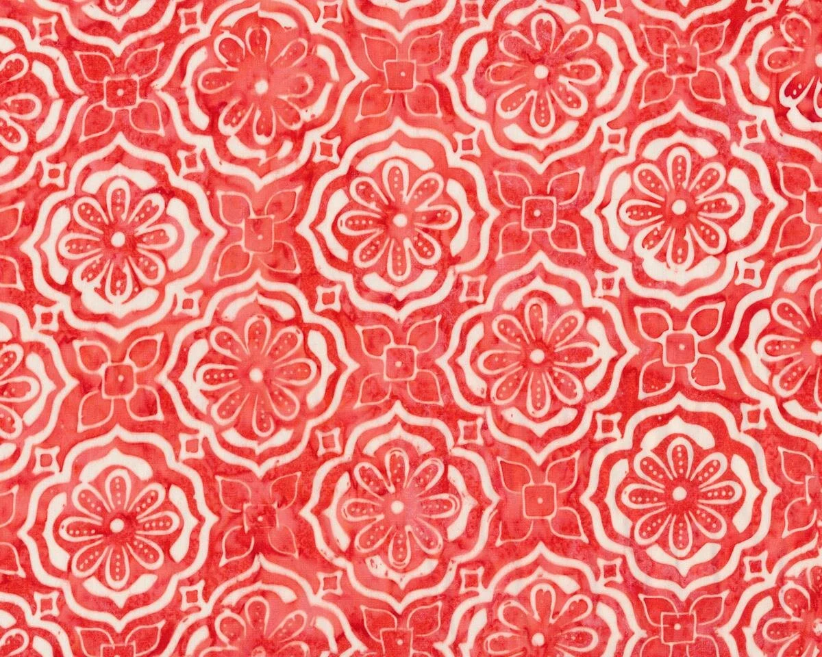 Batik-Patchworkstoff LATITUDE BATIKS, Blüten-Fliesen-Muster, hellrot-gebrochenes weiß, Moda Fabrics