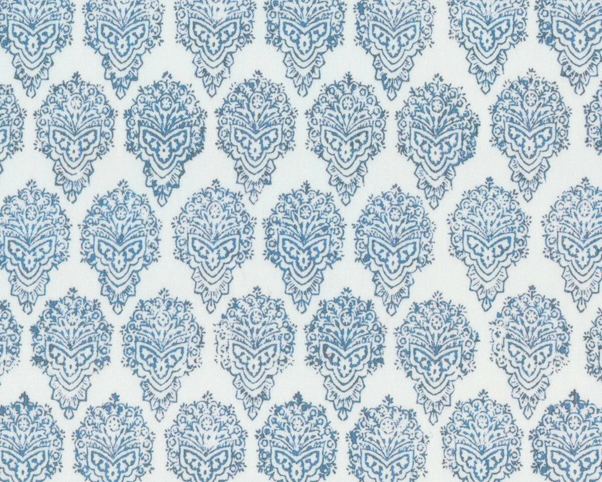 Baumwoll-Stretch-Satin ALRAIA, Blattstempel-Ornament, jeansblau
