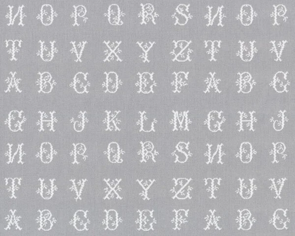 Baumwollstoff BARON, Stick-Buchstaben, hellgrau-weiß