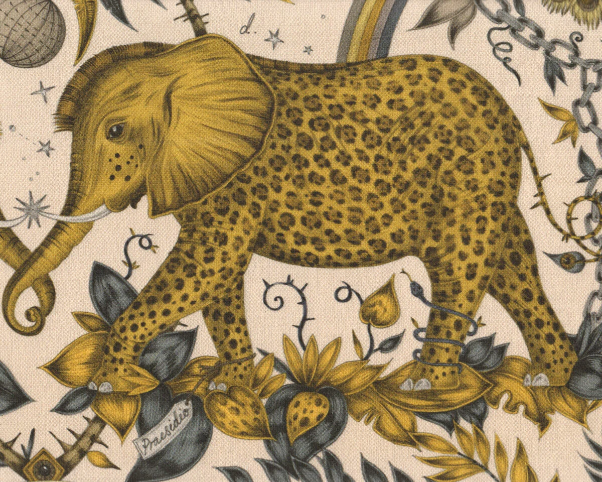 Canvas ZAMBEZI, Tiere Afrikas, olivgelb, Emma Shipley