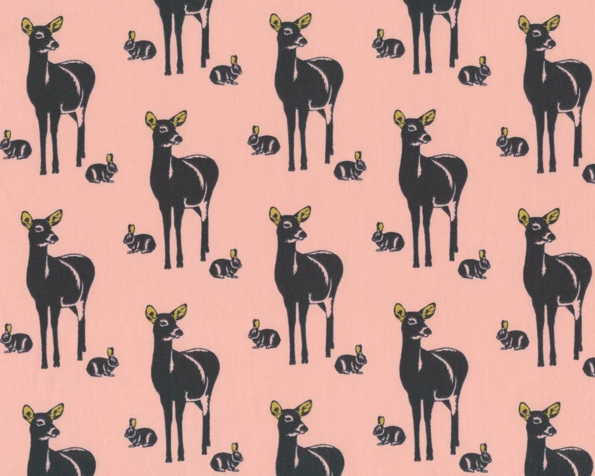 Feiner Baumwollstoff, Popeline OH DEER, Rehe und Häschen, helles aprikot-schwarz