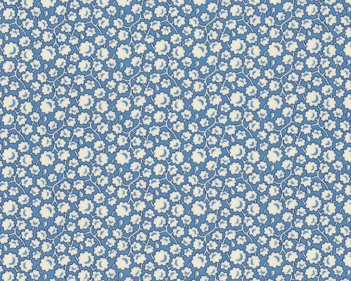 Patchworkstoff AUNT GRACE, Blumen-Ranken, taubenblau-gebrochenes weiß