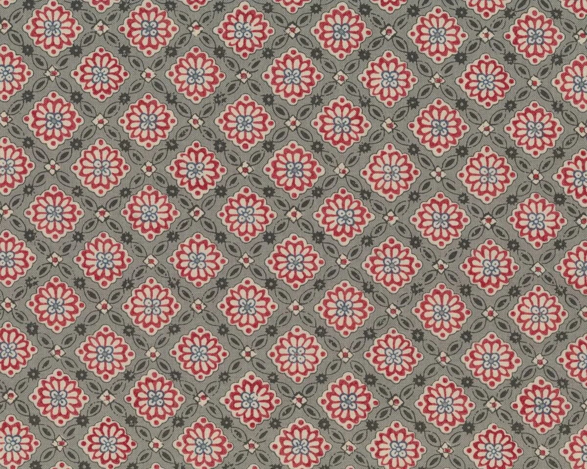 Patchworkstoff PONDICHERRY, Blüten-Rauten, grüngrau-pastellrot, Moda Fabrics