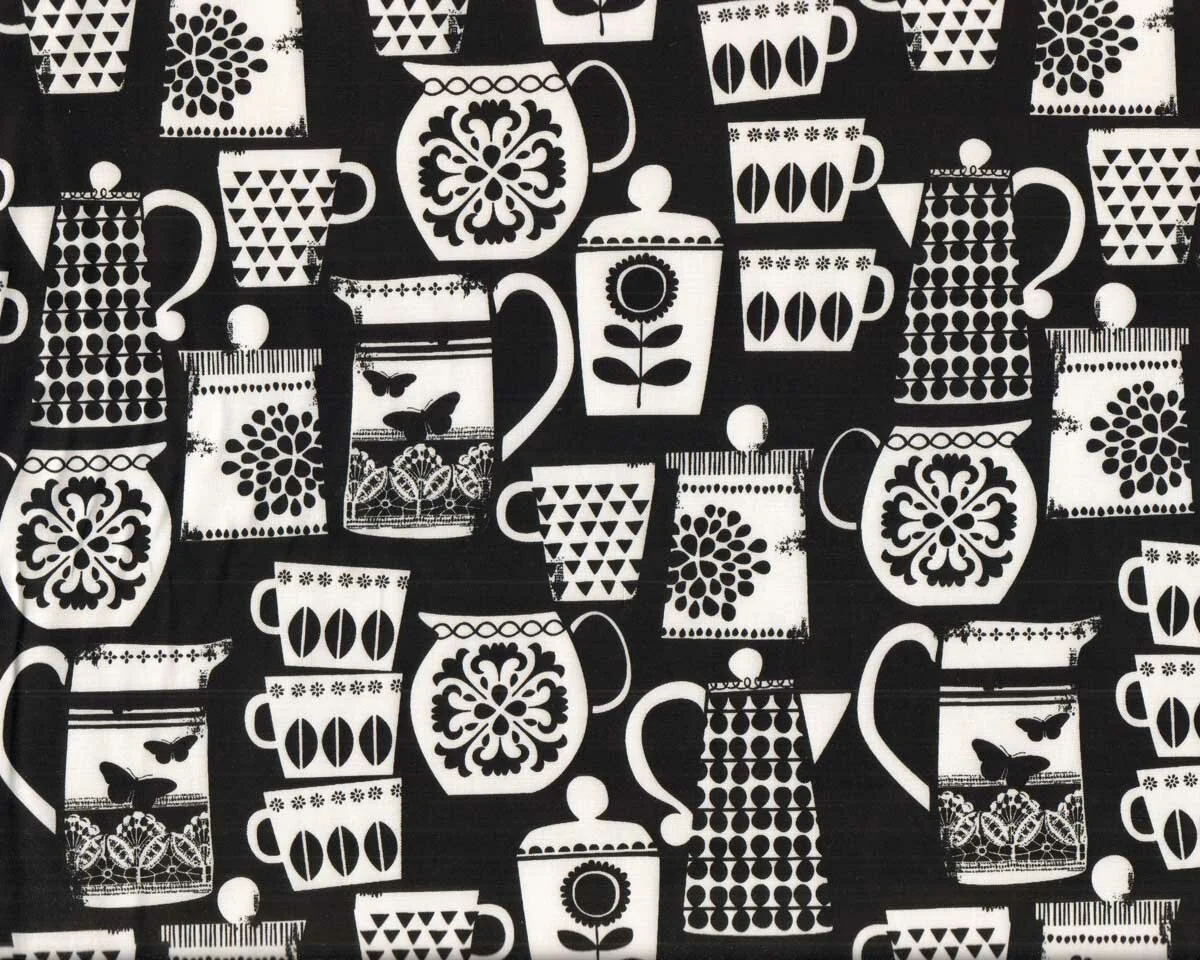 Patchworkstoff PUT LID ON IT mit Tassen, Krügen und Kannen mit feinem Dekor, schwarz-weiß