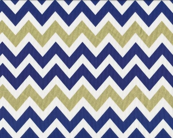 Patchworkstoff REMIX, breite Chevron-Zacken, blau-weiß-gold