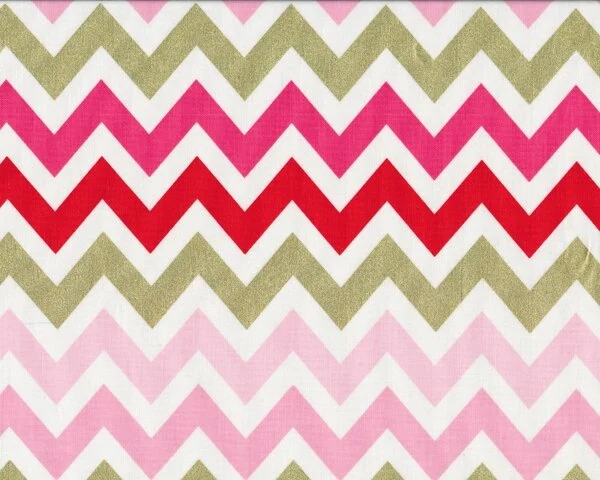 Patchworkstoff REMIX, breite Chevron-Zacken, rosa-weiß-gold