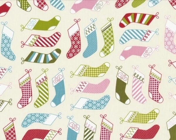 Patchworkstoff "Sleigh Ride" mit Nikolausstiefeln, hellblau-rosa-hellgrün