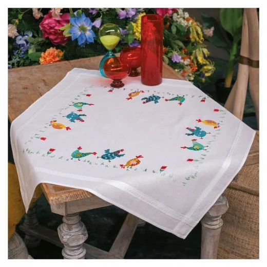 Vervaco - Tischdecke bunte Hühner vorgedruckt