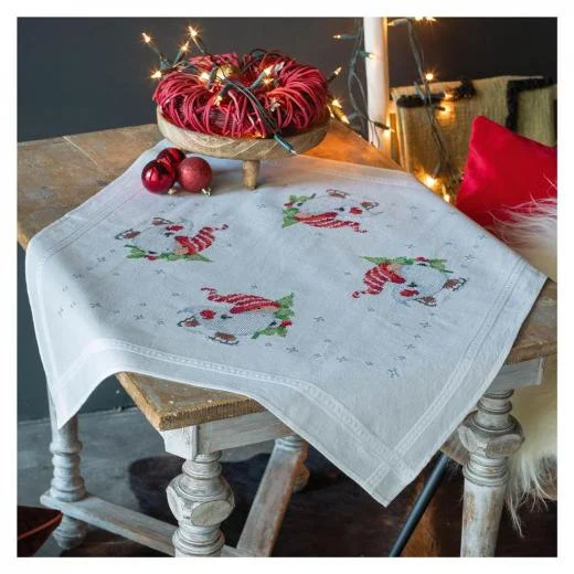 Vervaco - Tischdecke Weihnachtsgnome vorgedruckt