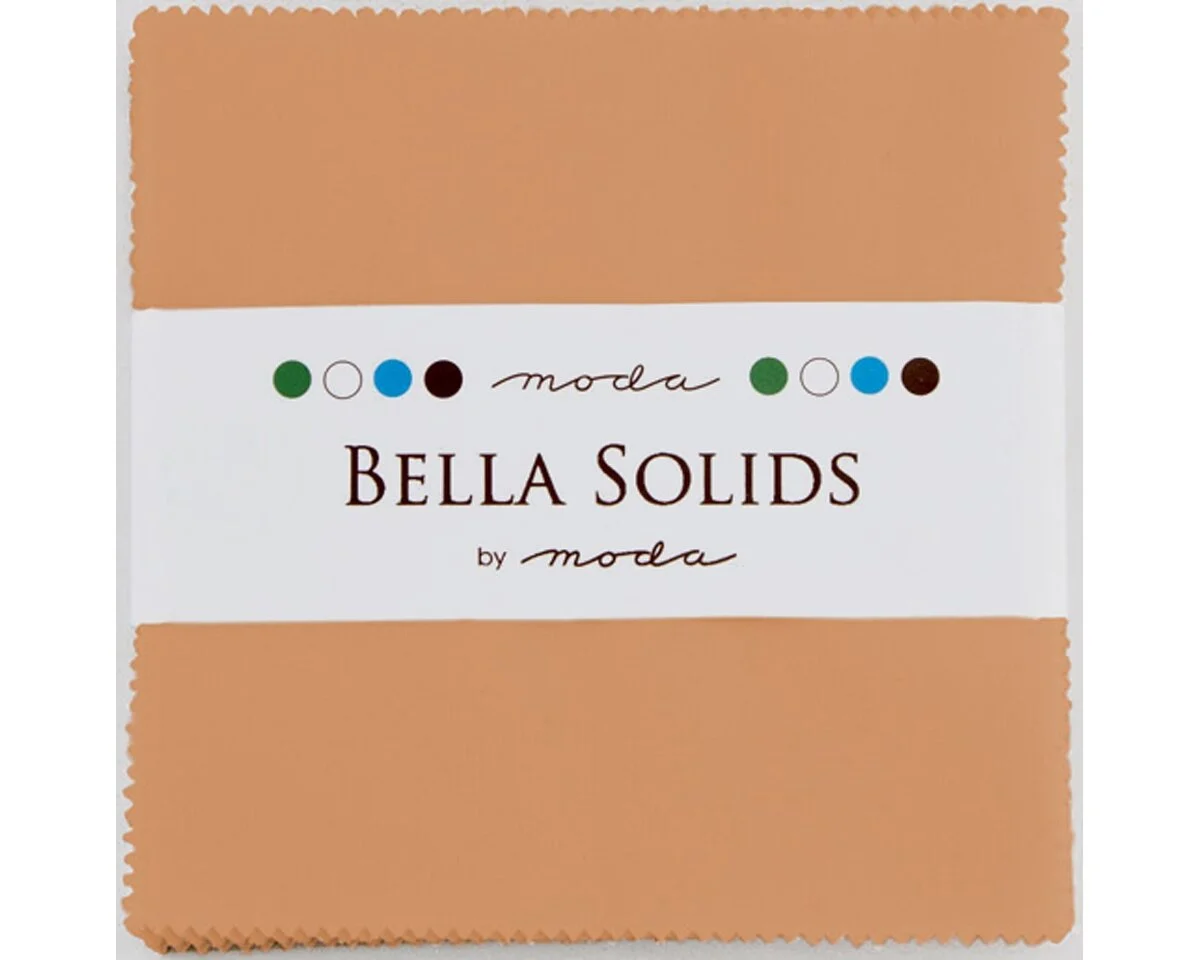 Precuts Charm Pack BELLA SOLIDS, 12,5 x 12,5 cm, 42 Quadrate, dunkles aprikot, Moda Fabrics