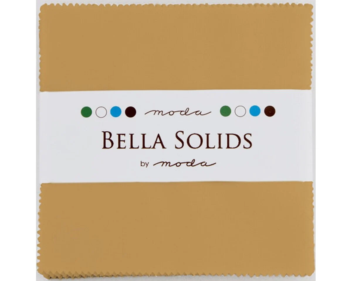 Precuts Charm Pack BELLA SOLIDS, 12,5 x 12,5 cm, 42 Quadrate, hellbraun, Moda Fabrics