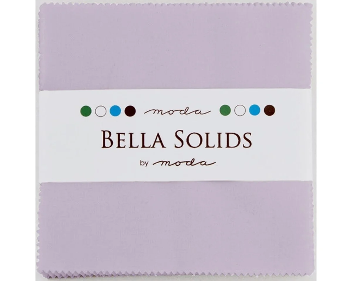Precuts Charm Pack BELLA SOLIDS, 12,5 x 12,5 cm, 42 Quadrate, lavendel, Moda Fabrics