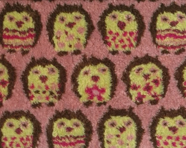 Strick-Bouclé "Pink Owls" mit Eulen, helles apfelgrün-altrosa-braun