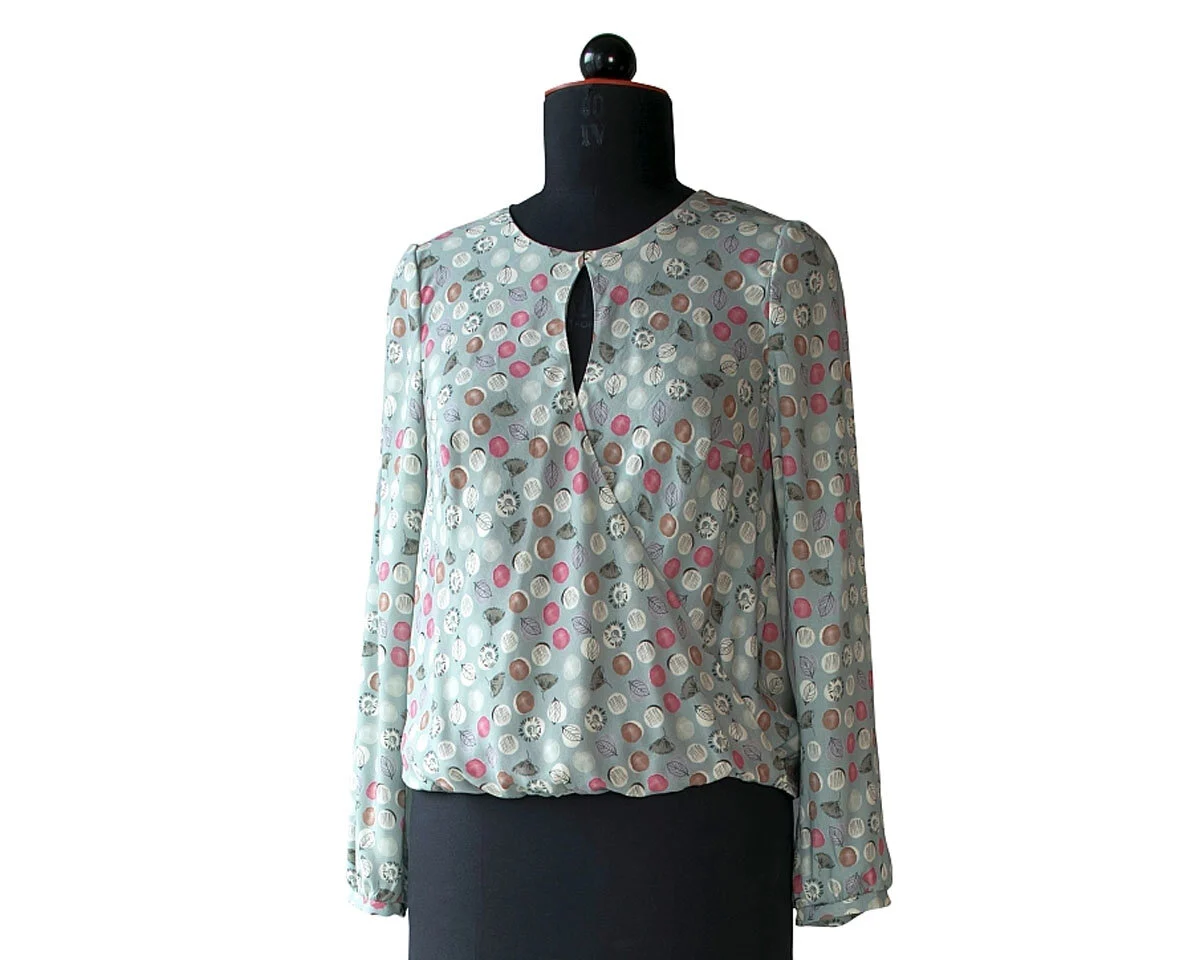 Zwischenmass Schnittmuster BLUSE MIT ASYMETRIE