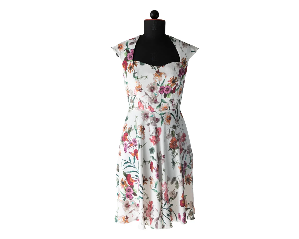 Zwischenmass Schnittmuster KLEID MIT ÜBERZOGENEN SCHULTERN